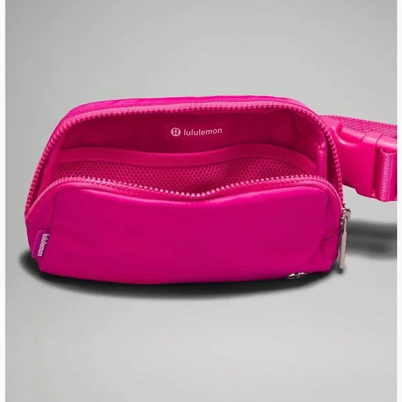 NWT SONIC PINK AND WHITE LULULEMON BELT BAG - Picture 4 of 5